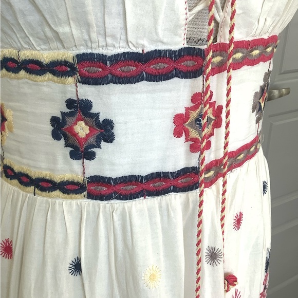 🏜️ Embroidered Chelsea & Violet Dress 🏜️ - Picture 9 of 14